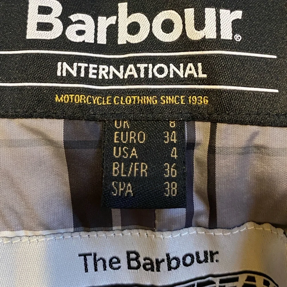 Barbour Black Wool Trench Coat Leather Collar Women's Size 4 - Picture 14 of 14